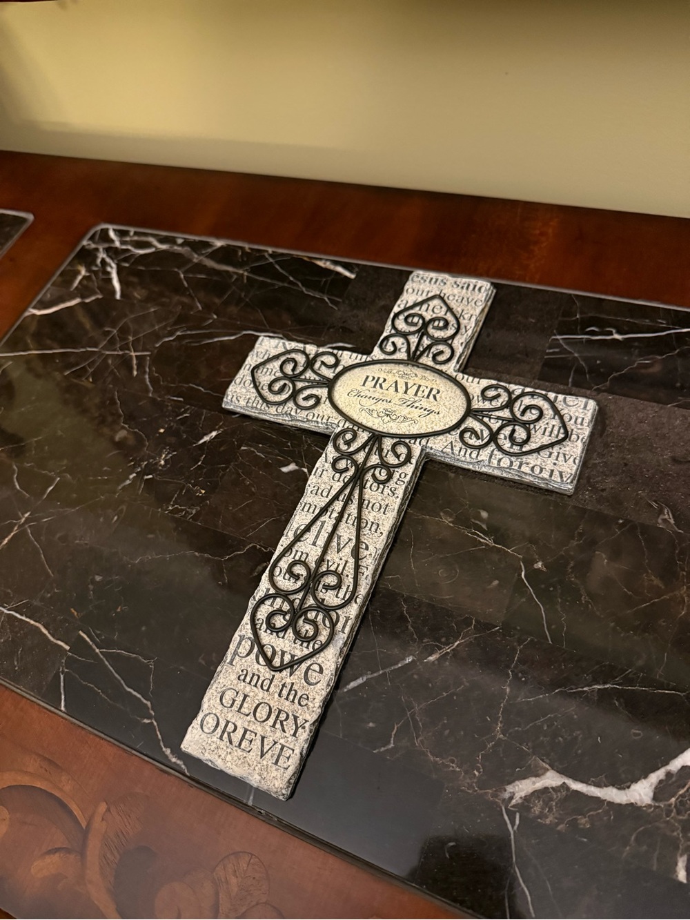 NWT "Prayer Changes Things" Stone Decor Wall Cross